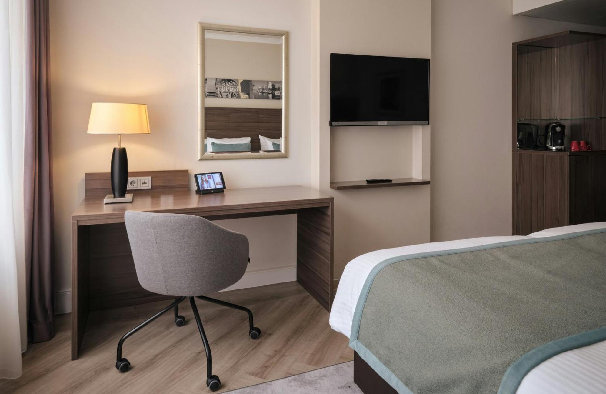 Hotel Leonardo Royal Königsallee 4*